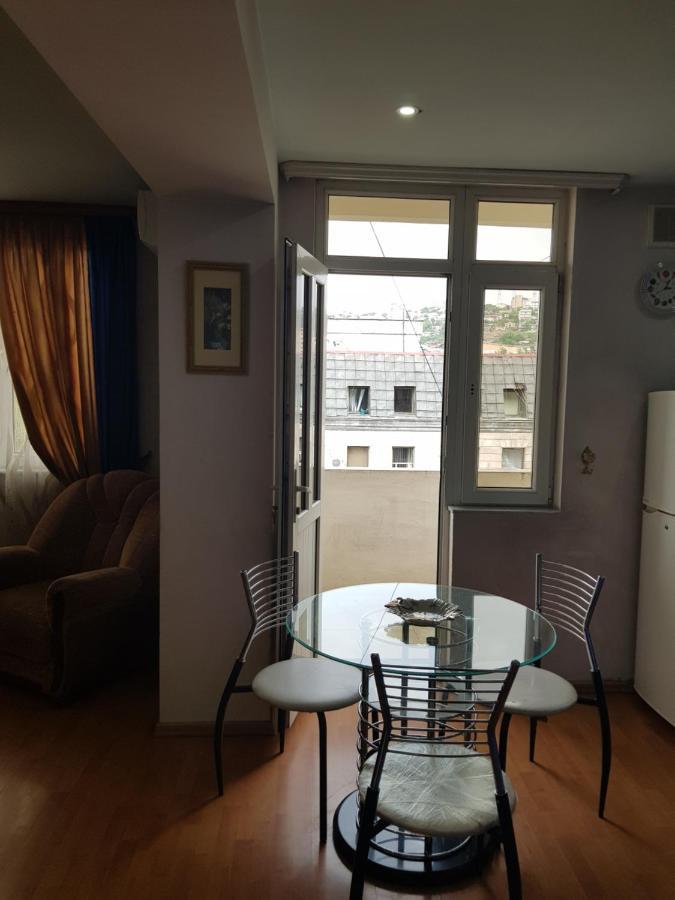 Apartment-14 In The Center Of يريفان المظهر الخارجي الصورة
